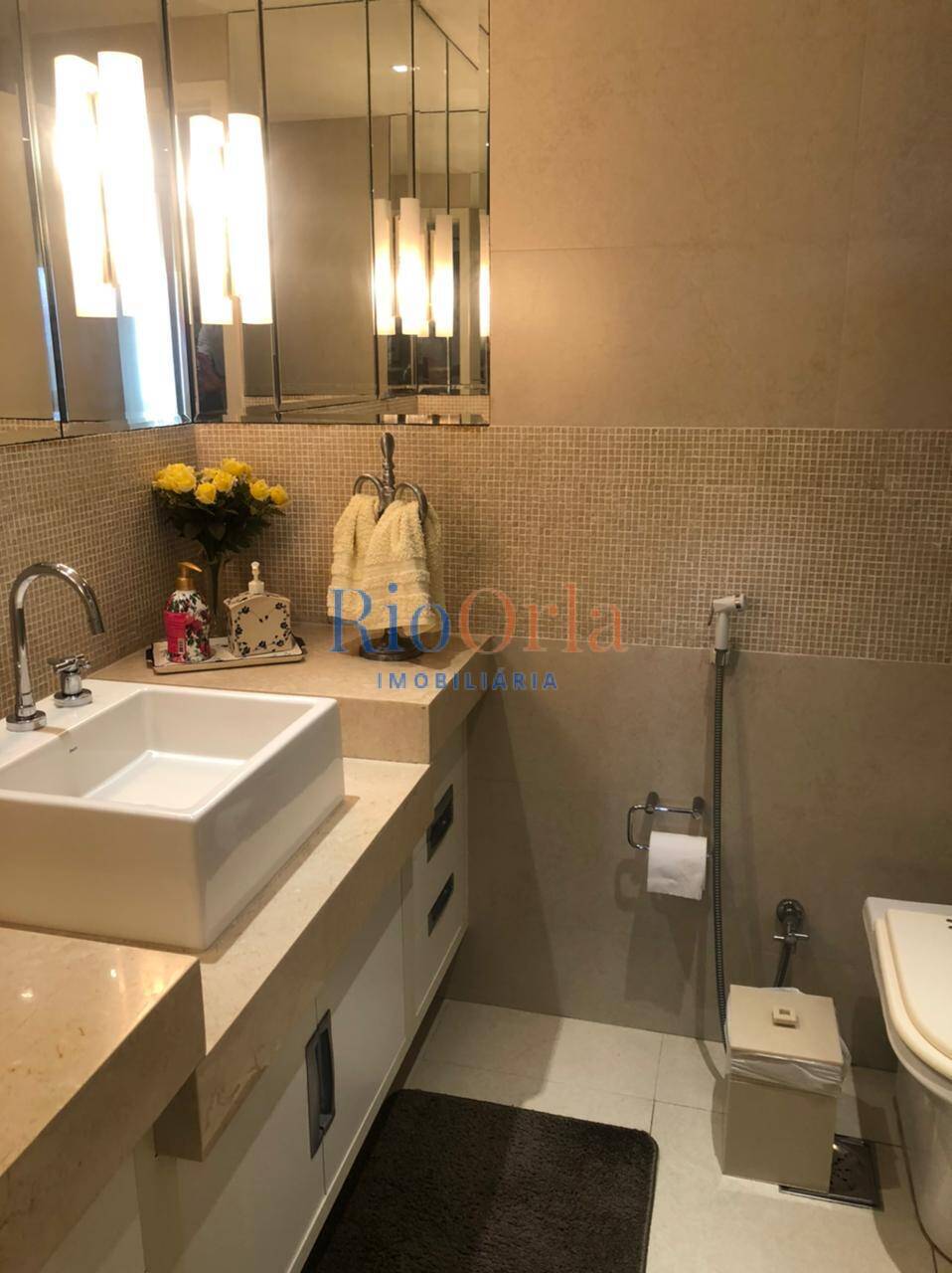 Apartamento à venda com 3 quartos, 241m² - Foto 11