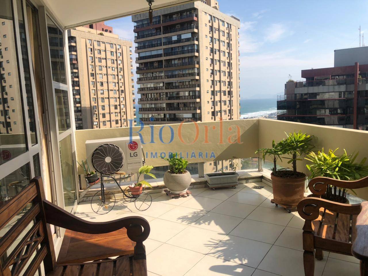 Apartamento à venda com 3 quartos, 241m² - Foto 6