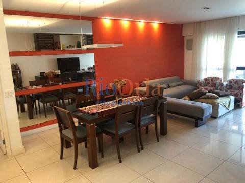 Apartamento à venda com 3 quartos, 150m² - Foto 4