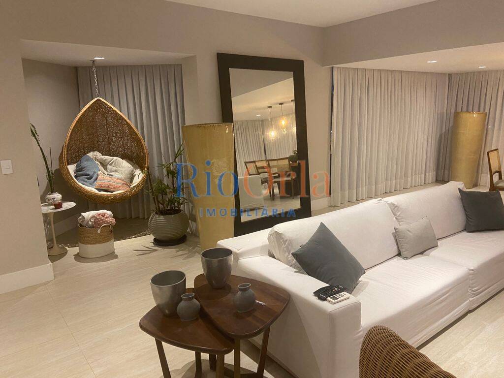 Apartamento à venda com 3 quartos, 221m² - Foto 2