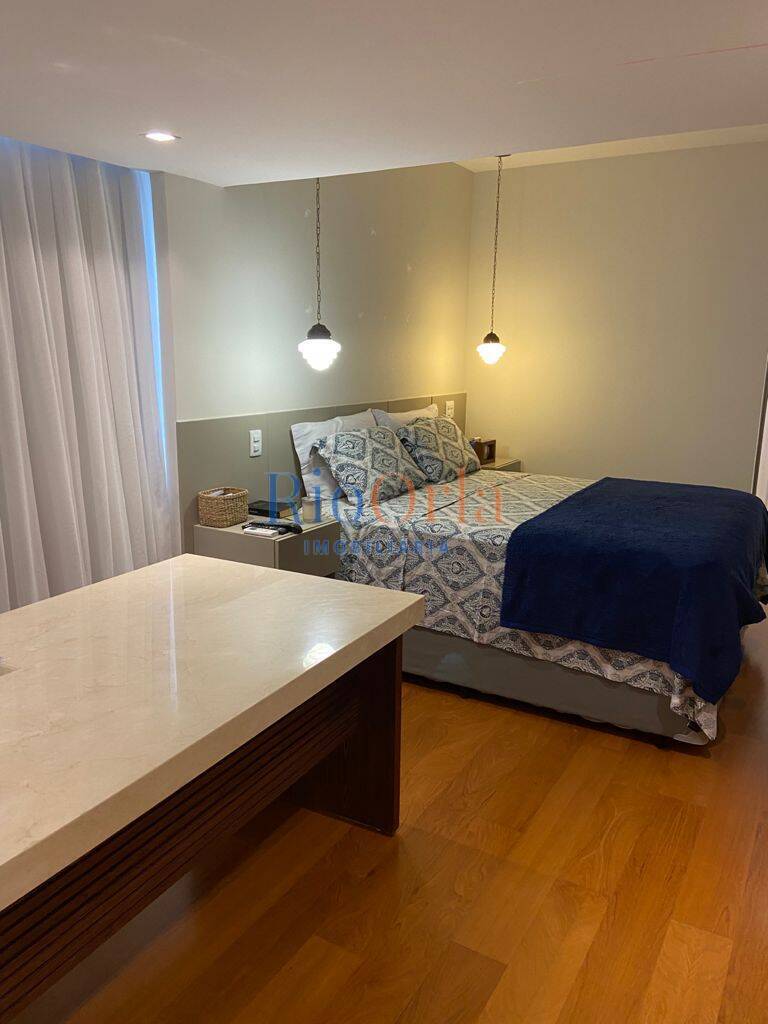 Apartamento à venda com 3 quartos, 221m² - Foto 5