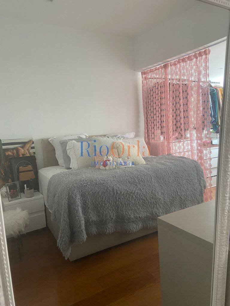 Apartamento à venda com 3 quartos, 221m² - Foto 9