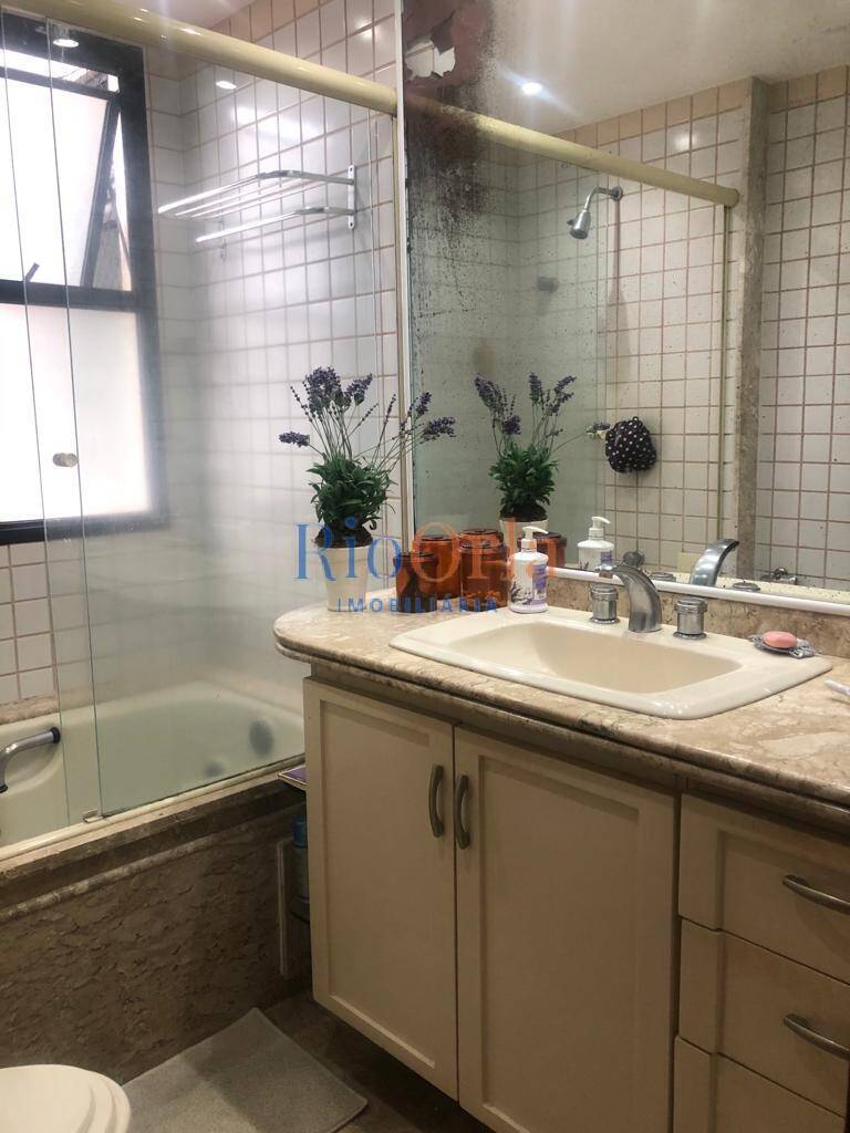 Apartamento à venda com 4 quartos, 185m² - Foto 14