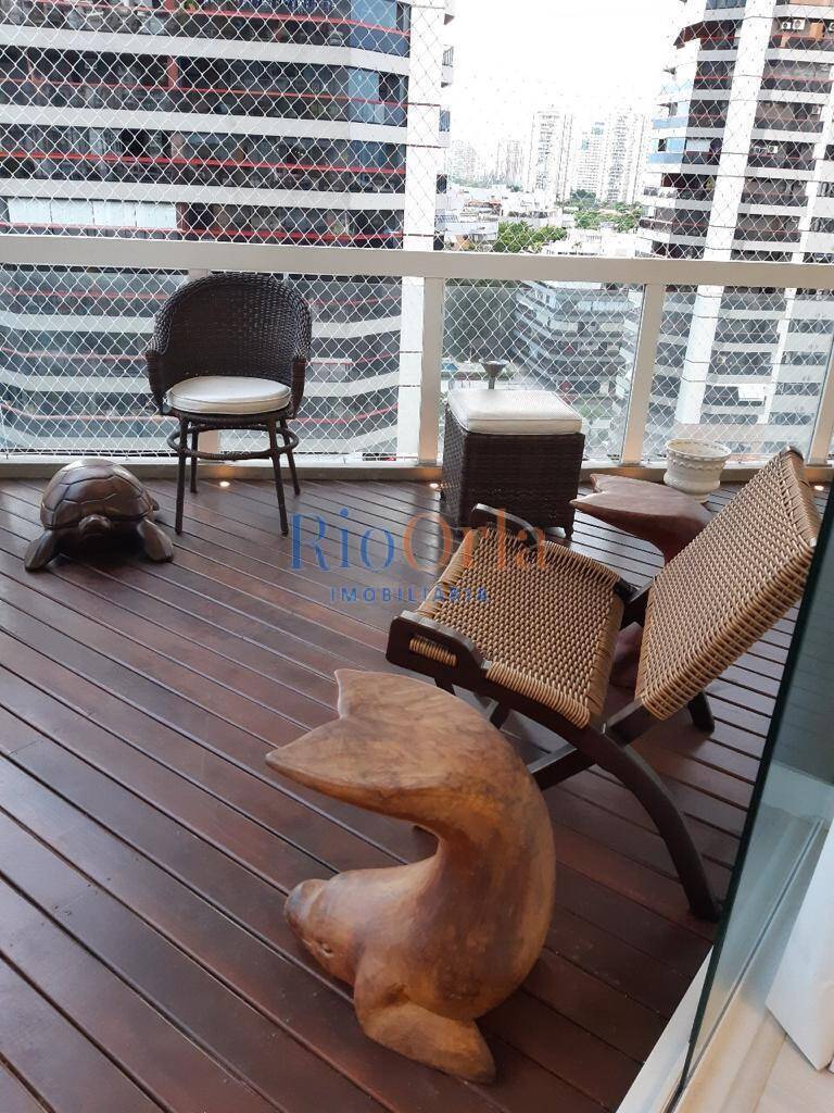 Apartamento à venda com 3 quartos, 221m² - Foto 21