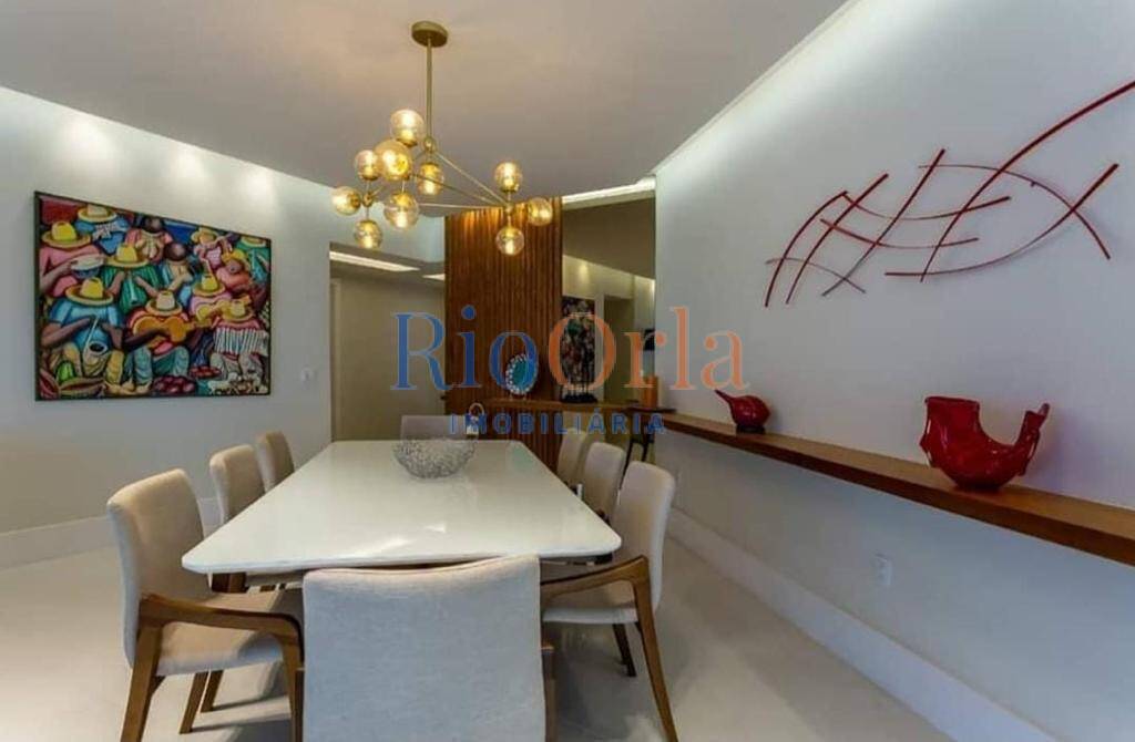 Apartamento à venda com 3 quartos, 221m² - Foto 9